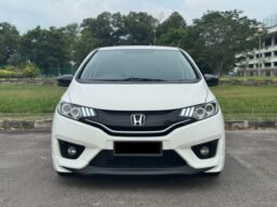 
										HONDA JAZZ 1.5L V I-VTEC (A) full									