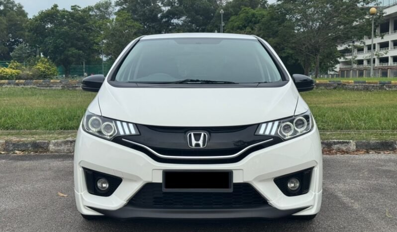 
								HONDA JAZZ 1.5L V I-VTEC (A) full									