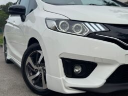 
										HONDA JAZZ 1.5L V I-VTEC (A) full									
