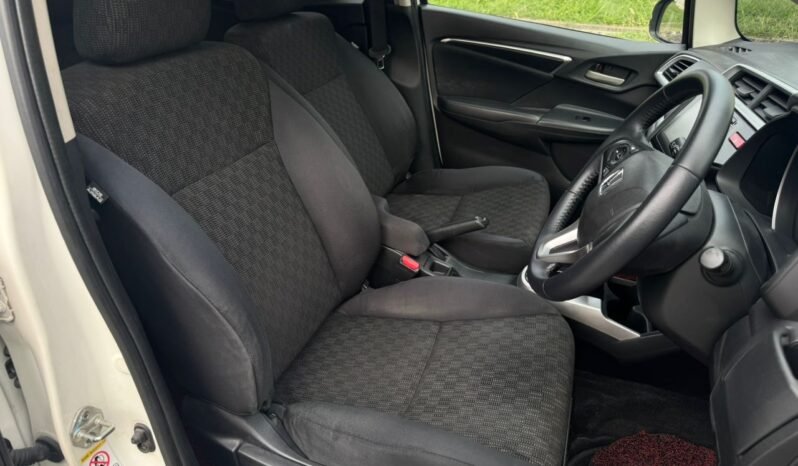 
								HONDA JAZZ 1.5L V I-VTEC (A) full									