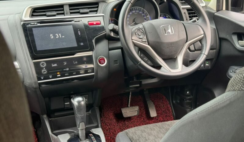 
								HONDA JAZZ 1.5L V I-VTEC (A) full									
