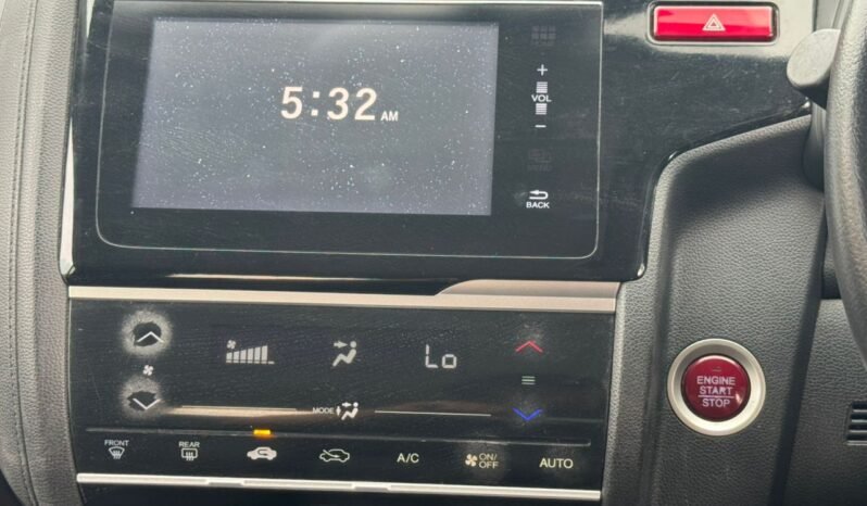 
								HONDA JAZZ 1.5L V I-VTEC (A) full									