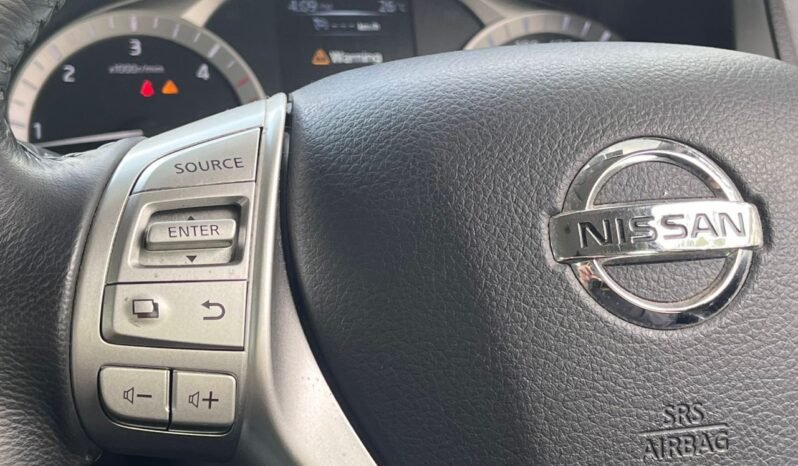 
								NISSAN NAVARA 2.5VL AT 4WD full									