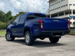 
										ISUZU  D-MAX 2.0 (M) full									
