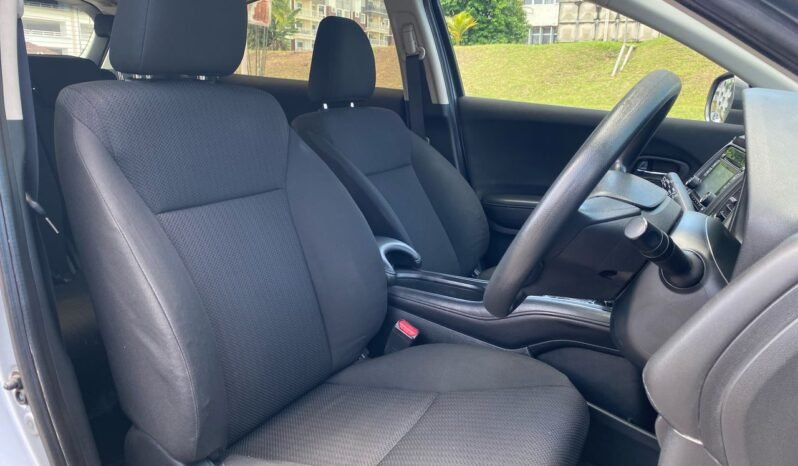 
								HONDA HR-V 1.8L E full									