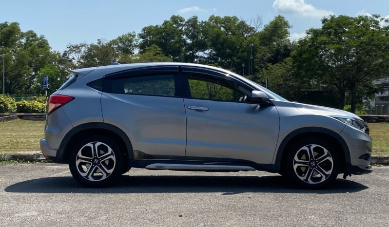 
								HONDA HR-V 1.8L A full									
