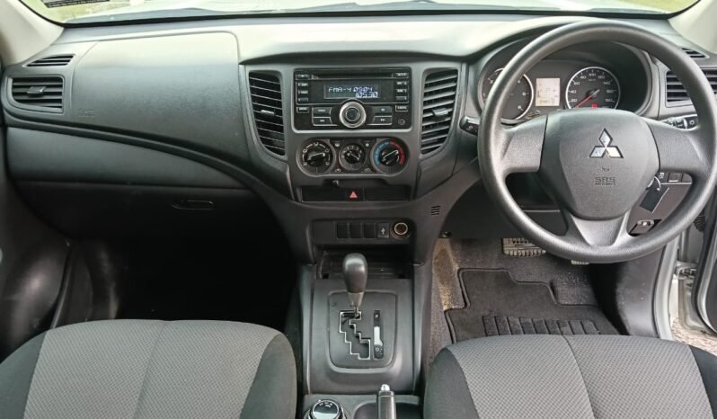 
								MITSUBISHI TRITON 2.4 (A) full									