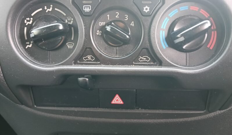 
								MITSUBISHI TRITON 2.4 (A) full									