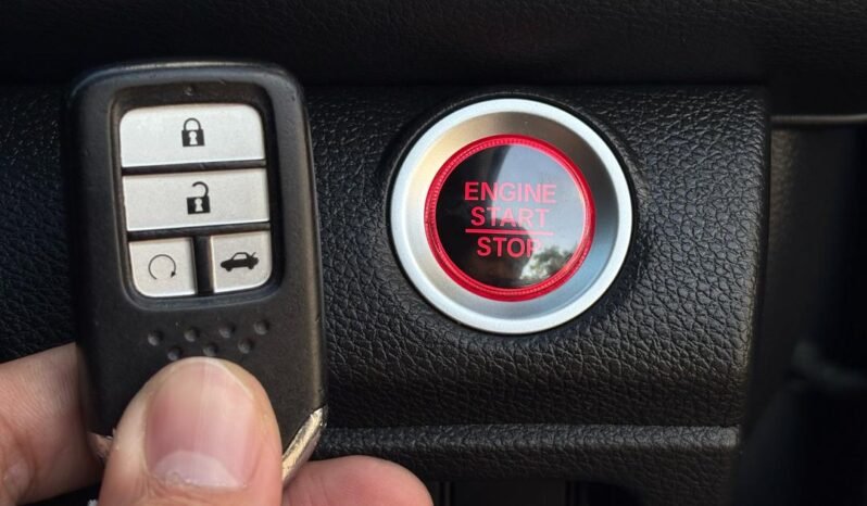 
								HONDA CIVIC 1.5 TC full									