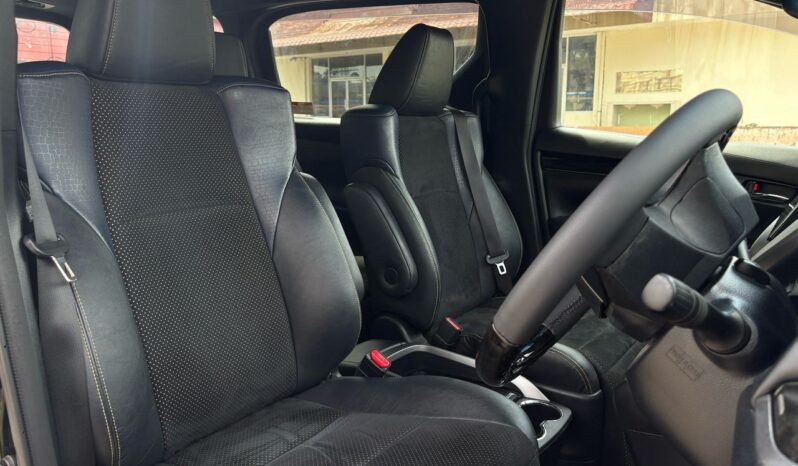 
								TOYOTA VELLFIRE 2.5 (A) full									