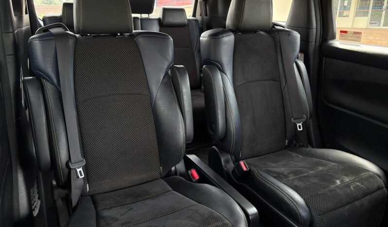 
								TOYOTA VELLFIRE 2.5 (A) full									