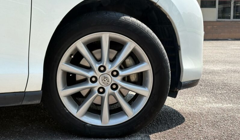 
								TOYOTA PREVIA 2.4GL (AT) full									