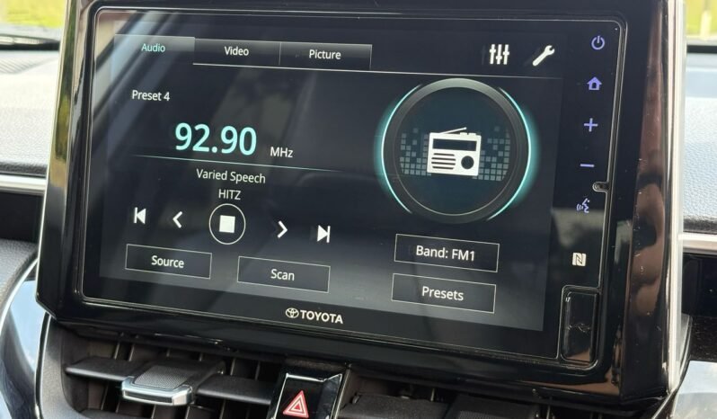 
								TOYOTA COROLLA CROSS V 1.8 AT full									