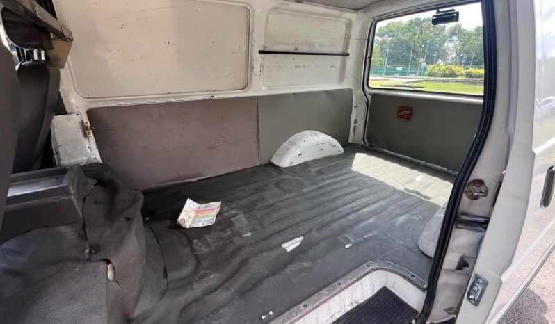 
								NISSAN VAN C22 1.5 (M) full									