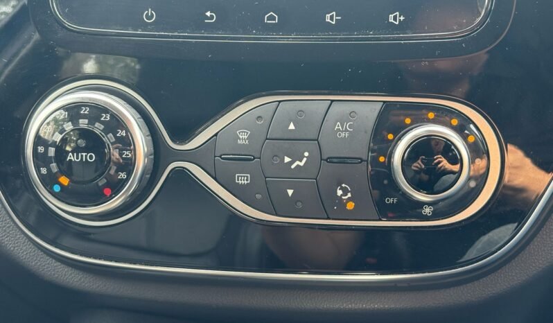 
								RENAULT CAPTUR full									
