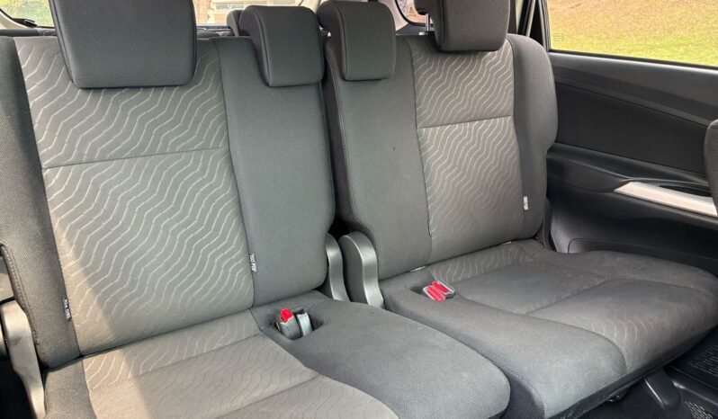 
								TOYOTA AVANZA 1.5G A/T full									