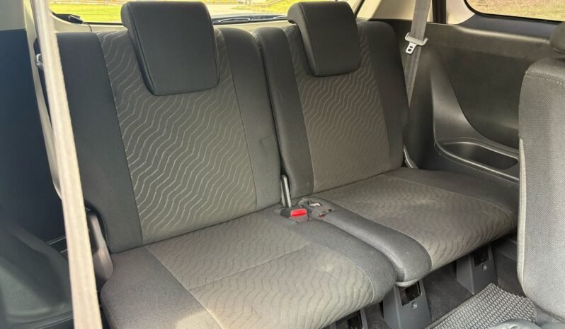 
								TOYOTA AVANZA 1.5G A/T full									