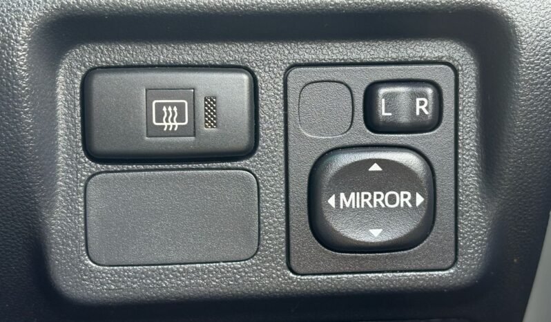 
								TOYOTA AVANZA 1.5G A/T full									