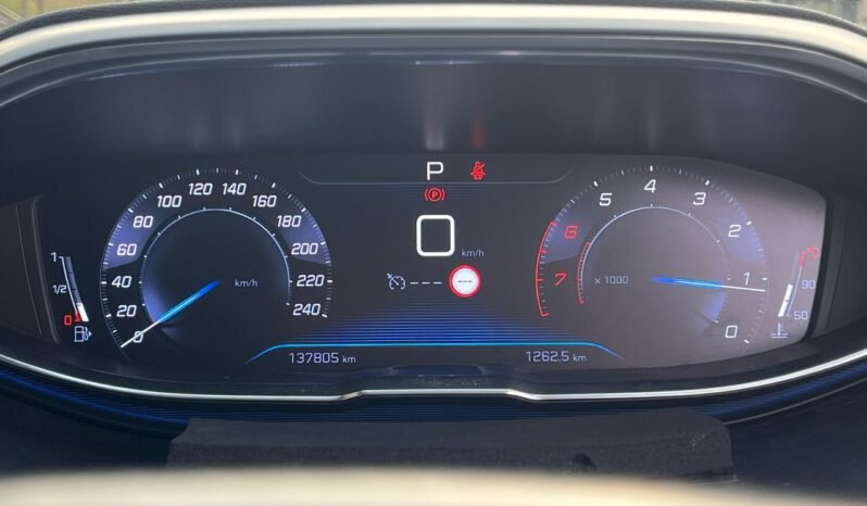 
								PEUGEOT 3008 1.6 (A) full									