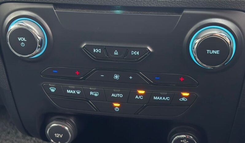 
								FORD RANGER 2.0L XLT + 4WD AT full									