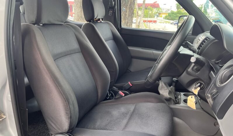 
								MAZDA BT50 2.5 (M) full									