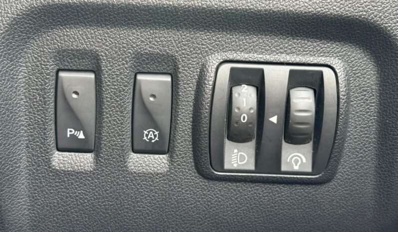 
								RENAULT CAPTUR full									