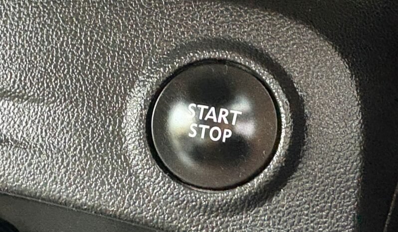 
								RENAULT CAPTUR full									