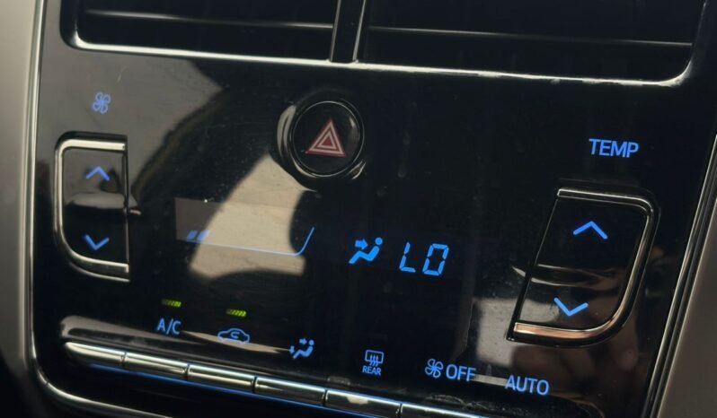 
								TOYOTA YARIS 1.5G full									
