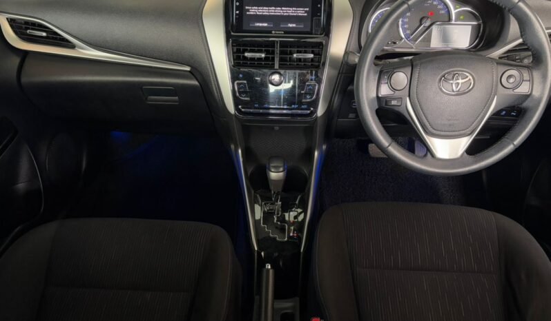 
								TOYOTA YARIS 1.5G full									