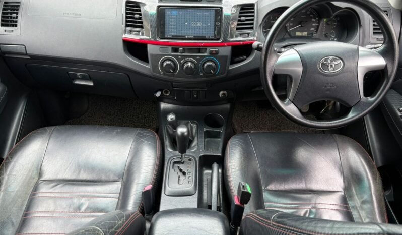
								TOYOTA HILUX D/CAB 2.5 (A) full									
