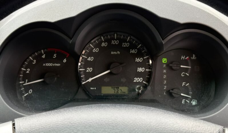 
								TOYOTA HILUX D/CAB 2.5 (A) full									