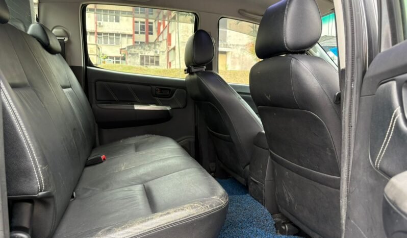 
								TOYOTA HILUX DOUBLE CAB 2.5 AT full									