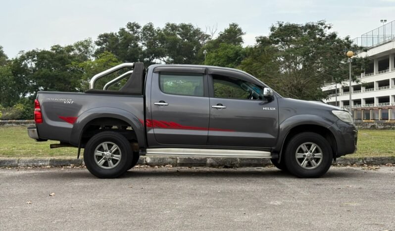 
								TOYOTA HILUX DOUBLE CAB 2.5 AT full									
