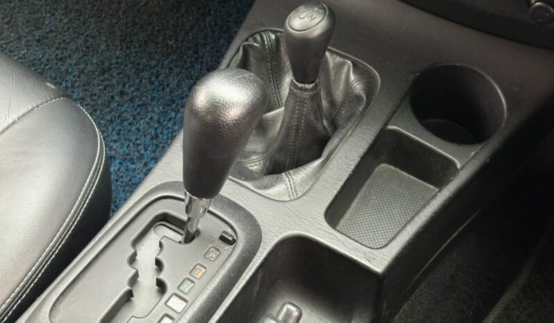 
								TOYOTA HILUX DOUBLE CAB 2.5 AT full									