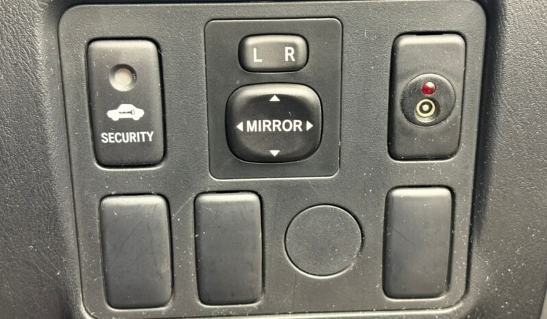 
								TOYOTA HILUX DOUBLE CAB 2.5 AT full									