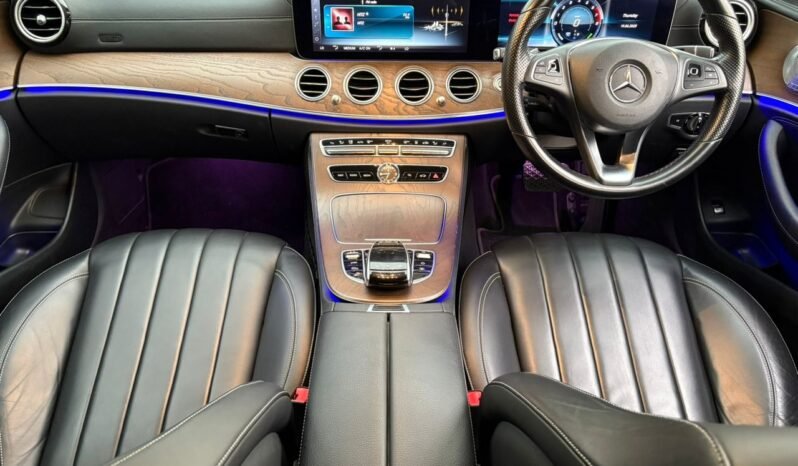 
								MERCEDES BENZ / E 350 E full									