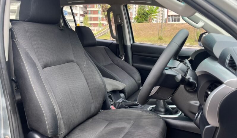 
								TOYOTA HILUX DOUBLE CAB full									