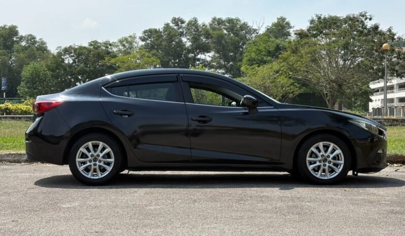 
								MAZDA3 2. 0SDN  SKYACTIV (A) full									