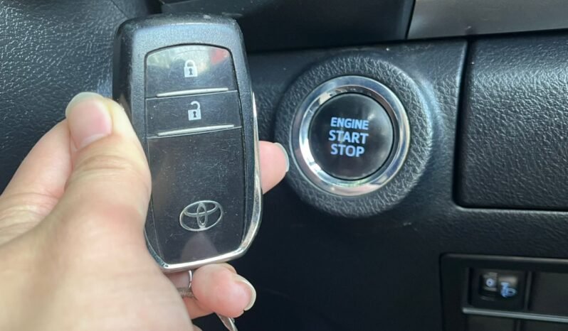 
								TOYOTA HILUX DOUBLE CAB 2.4G AT 4X4 full									