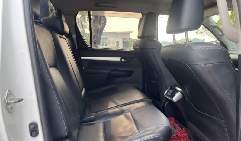 
								TOYOTA HILUX 2.8 (A) full									
