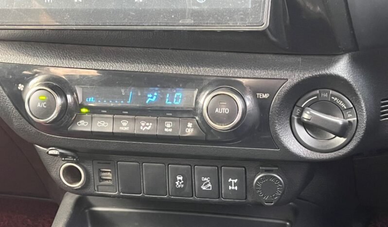
								TOYOTA HILUX 2.8 (A) full									