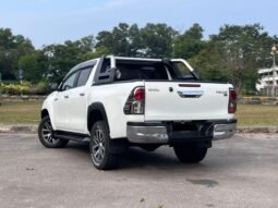 
										TOYOTA HILUX 2.8 (A) full									