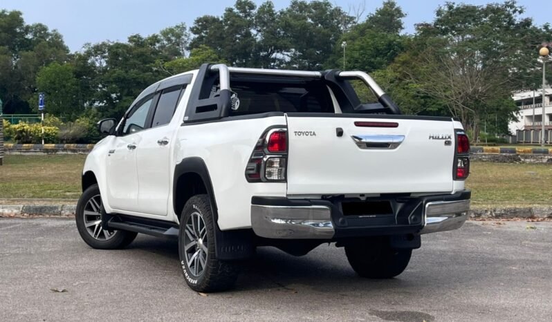 
								TOYOTA HILUX 2.8 (A) full									