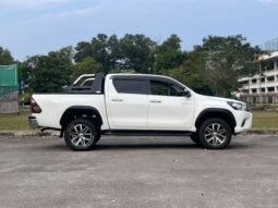 
										TOYOTA HILUX 2.8 (A) full									