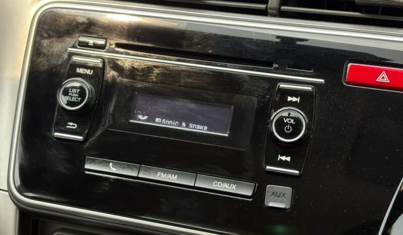 
								HONDA CITY 1.5E full									