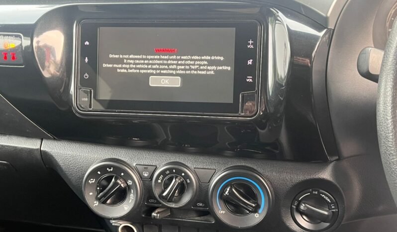 
								TOYOTA HILUX DOUBLE CAB 2.4E AT 4X4 full									