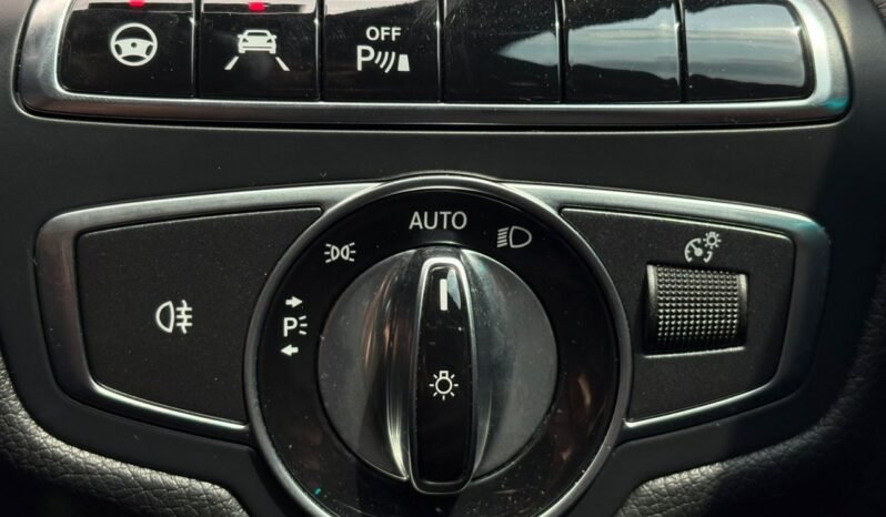 
								MERCEDES BENZ C180 1.6 G AMG (A) full									