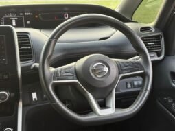 
										NISSAN SERENA 2.0L CVT HWS S-HEV full									