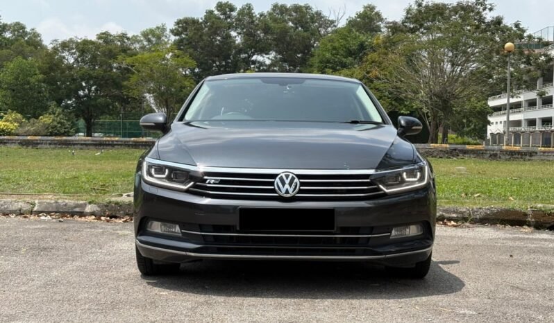 
								VOLKSWAGEN PASSAT 280 TSI COMFORTLINE 1.8 AT full									