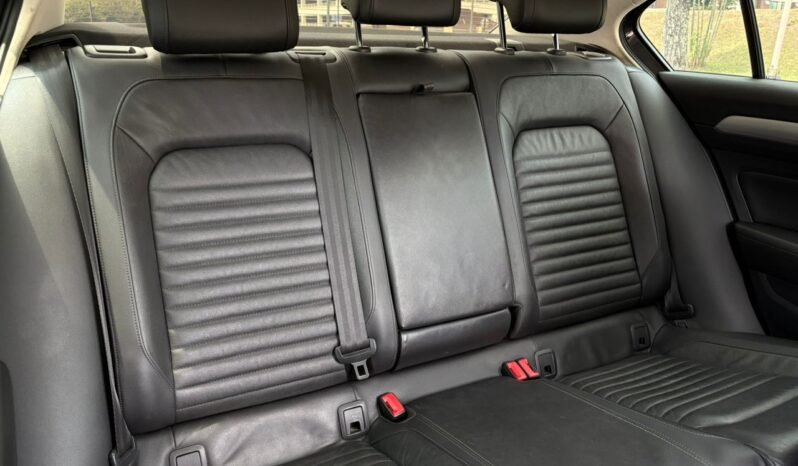 
								VOLKSWAGEN PASSAT 280 TSI COMFORTLINE 1.8 AT full									